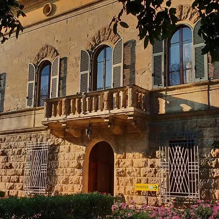 Elena Aparthotel
