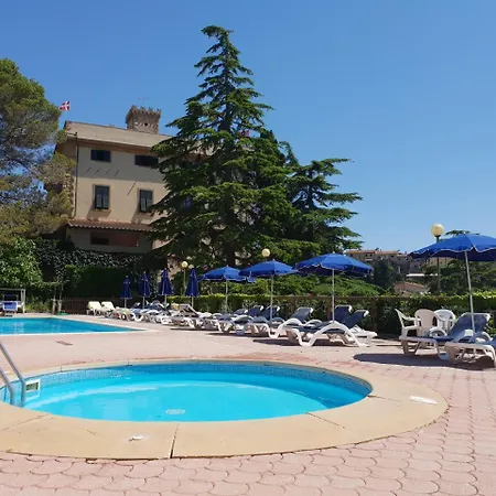 Aparthotel Elena 3*