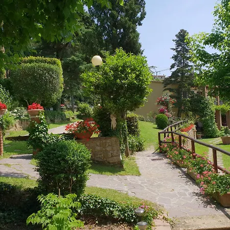 Aparthotel Elena Guardistallo