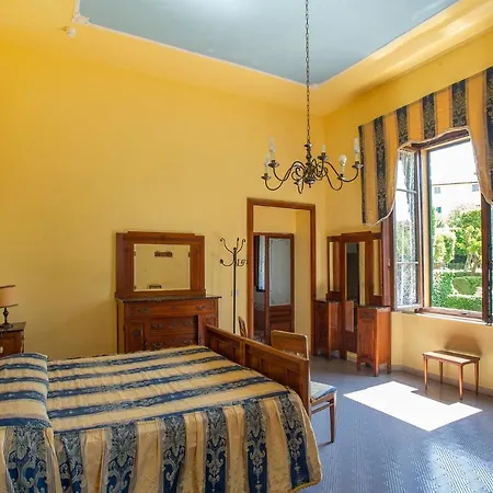 Elena Aparthotel Guardistallo