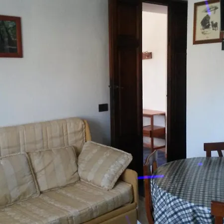 Elena Aparthotel