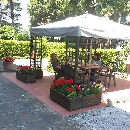 Elena Aparthotel 3*