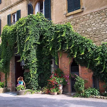 Aparthotel Elena Guardistallo