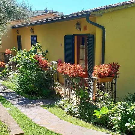 Elena Aparthotel